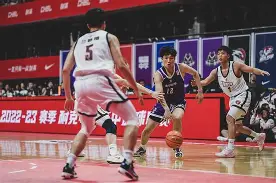 关于南城暴熊队对阵剑门雪豹队,排球季后赛读秒绝平,门将神扑救主——教练团队居功至伟的信息 关于南城暴熊队对阵剑门雪豹队,排球季后赛读秒绝平,门将神扑救主——教练团队居功至伟的信息