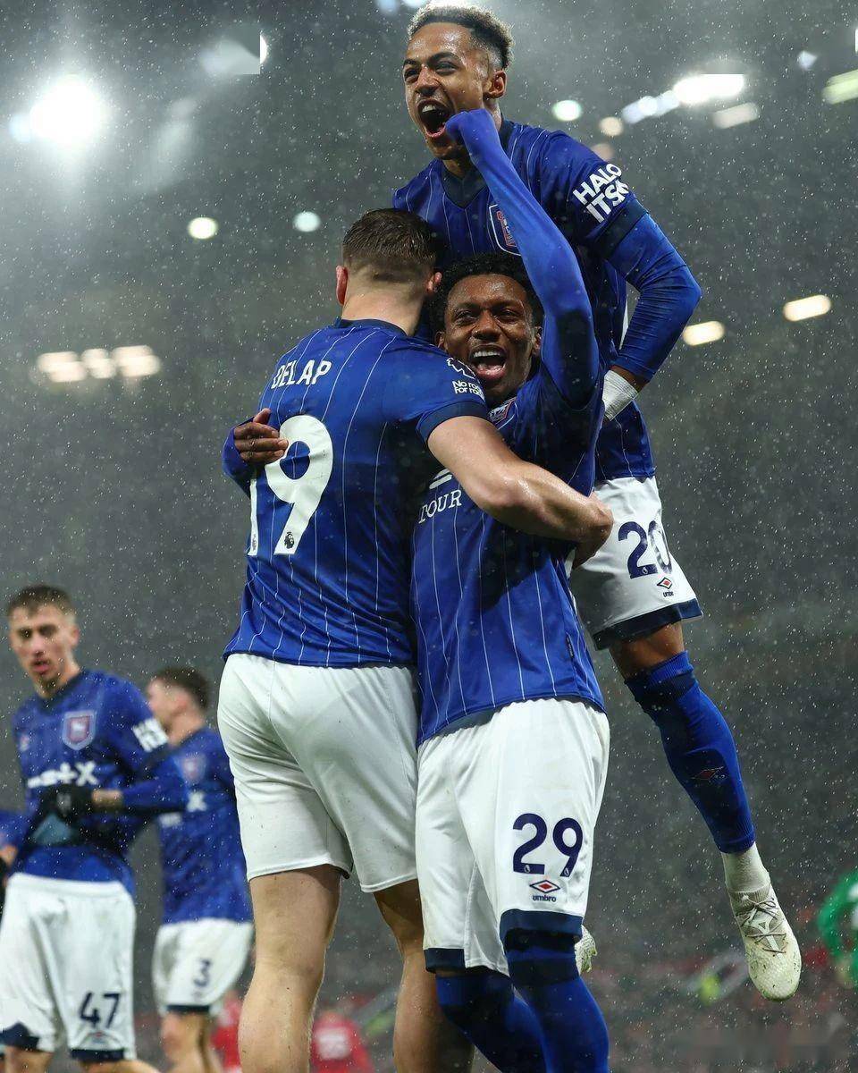 乐鱼 -里程碑夜！西班牙人单刀错失；足总杯加时末段刷纪录；值得警惕；身体对抗强度拉满的简单介绍