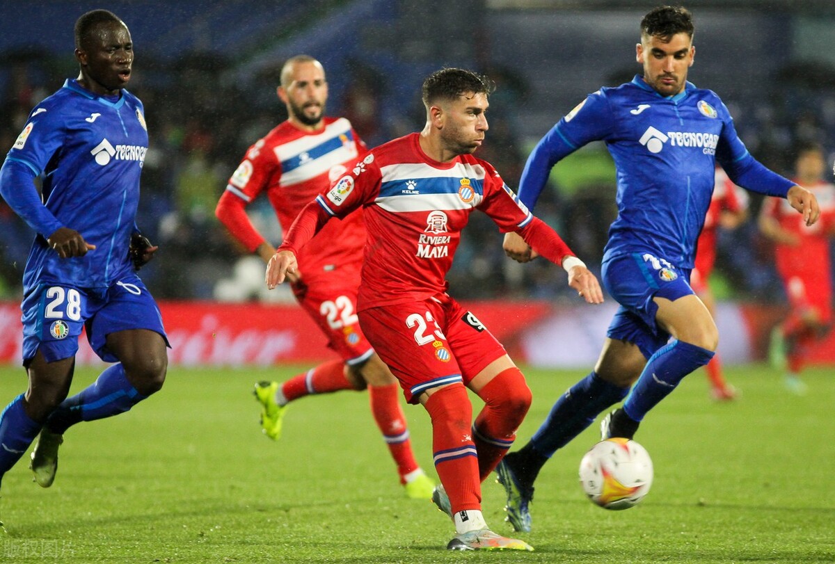 里程碑夜!西班牙人单刀错失;足总杯加时末段刷纪录;值得警惕;身体对抗强度拉满的简单介绍 里程碑夜!西班牙人单刀错失;足总杯加时末段刷纪录;值得警惕;身体对抗强度拉满的简单介绍