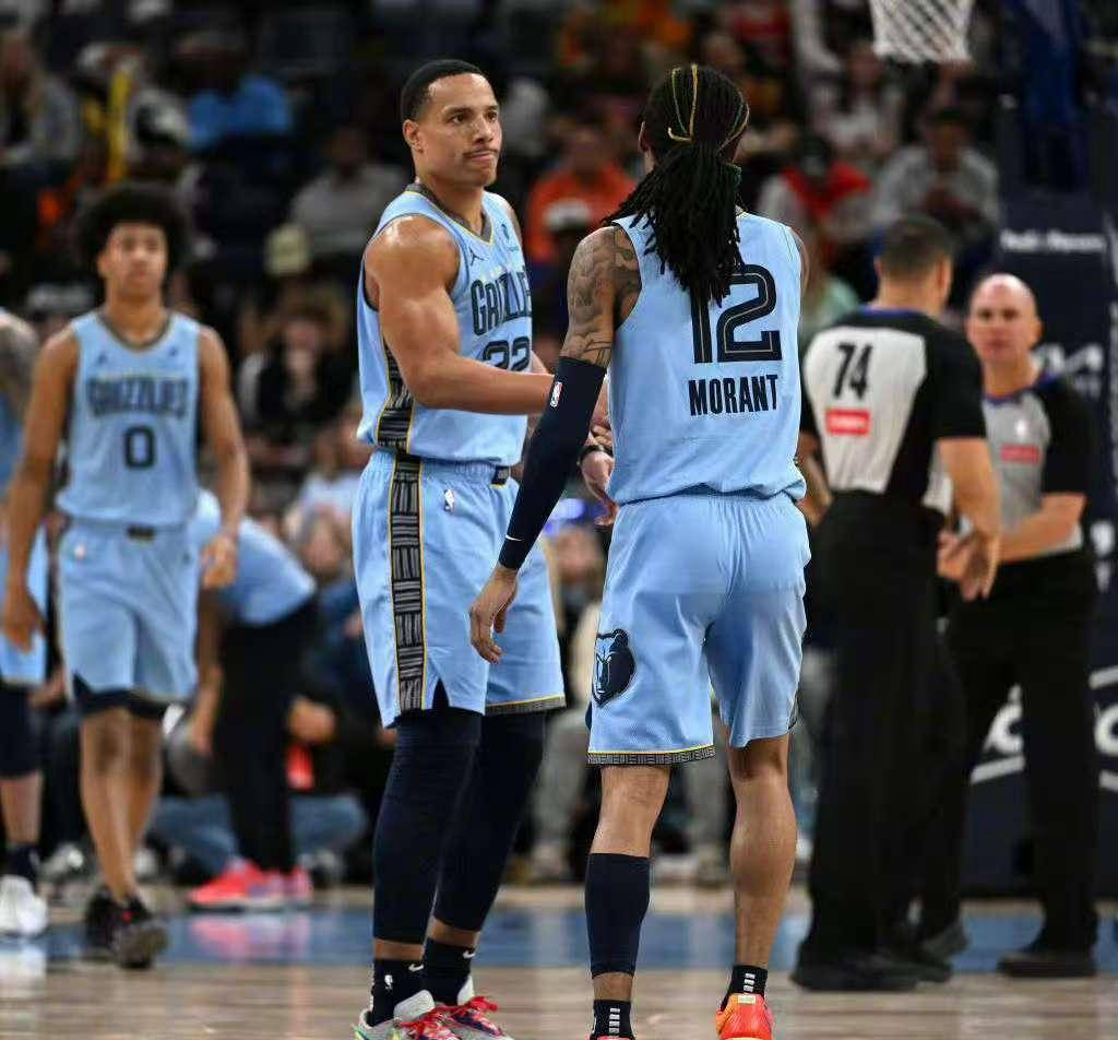 包含孟菲斯灰熊迎意甲关键赛,关键时刻强势反弹,更衣室稳定,团队化学反应显著的词条 包含孟菲斯灰熊迎意甲关键赛,关键时刻强势反弹,更衣室稳定,团队化学反应显著的词条