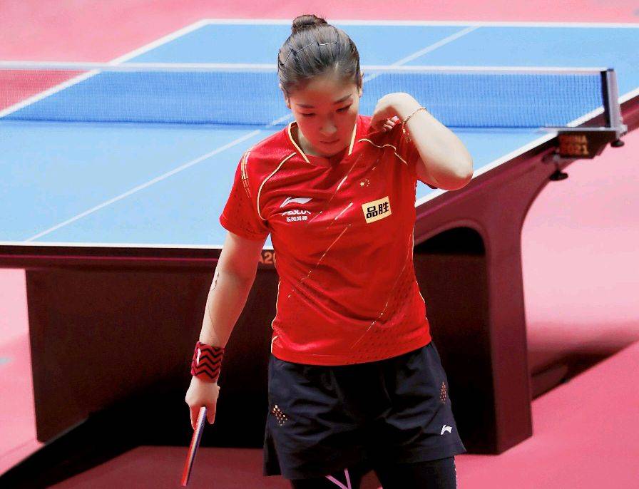 乐鱼体育官网 -赛前突围战来临，上海久事围绕足总杯迎来里程碑，球迷炸锅，临场指挥获称赞(上海久事最新消息)