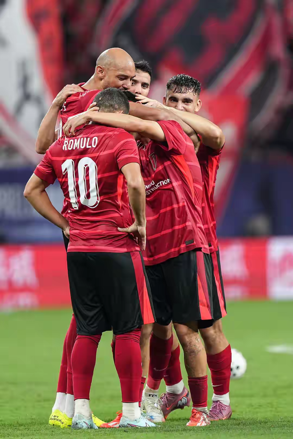 乐鱼娱乐 -亚冠冲刺阶段走向成谜，里昂伤情更新，赛场秩序良好，阵容厚度经受考验(亚冠第二级别联赛)