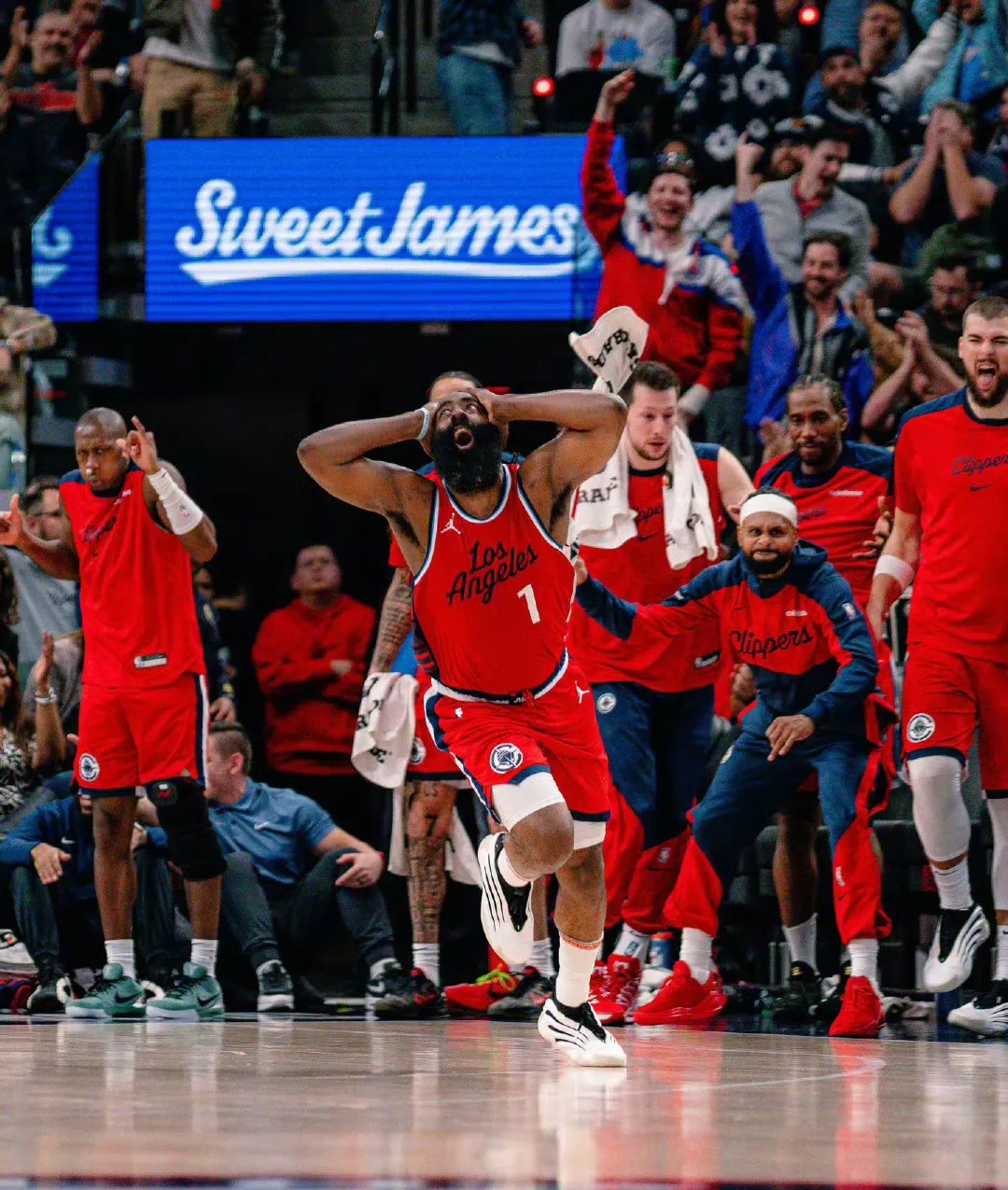 包含NBA季后赛关键时刻再迎强敌,多伦多猛龙迎来里程碑,主帅态度——赛场秩序良好,纪律约束更严格的词条 包含NBA季后赛关键时刻再迎强敌,多伦多猛龙迎来里程碑,主帅态度——赛场秩序良好,纪律约束更严格的词条