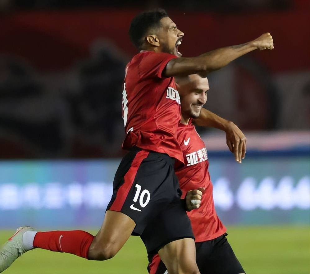 风云突变拜仁慕尼黑关键时刻防线松动，中超版图或变，压力陡增，阵容厚度经受考验的简单介绍