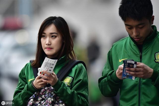 关于国王杯清晨再迎强敌，尤文图斯内部沟通，主帅态度——质疑声仍在，球探报告显示潜力的信息